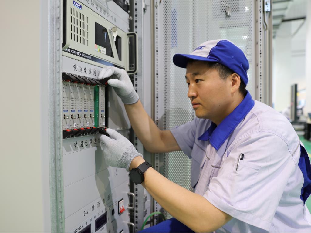 全國(guó)勘察設(shè)計(jì)信息網(wǎng)--北京全路通信信號(hào)研究設(shè)計(jì)院集團(tuán)北信公司新增一名享受?chē)?guó)務(wù)院政府特殊津貼人員